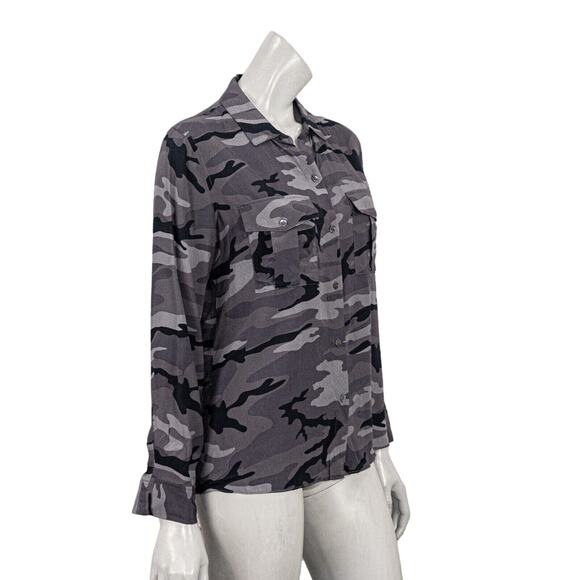Rails Women's Button up RHETT Shirt in Charcoal Camo Print Size Small - Picture 3 of 8